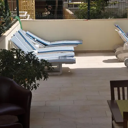 מלון Guler 3*